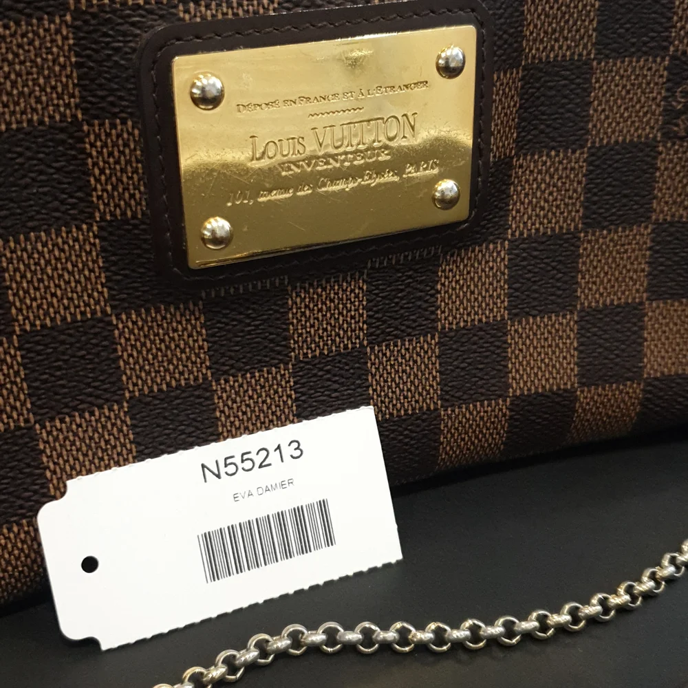 Louis Vuitton Eva Damier - Picture 12 of 15